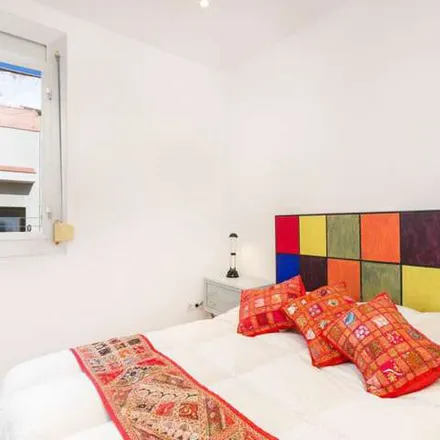 Rent this 2 bed apartment on Plaça d'Hilari Salvadó in Carrer de Salamanca, 08001 Barcelona