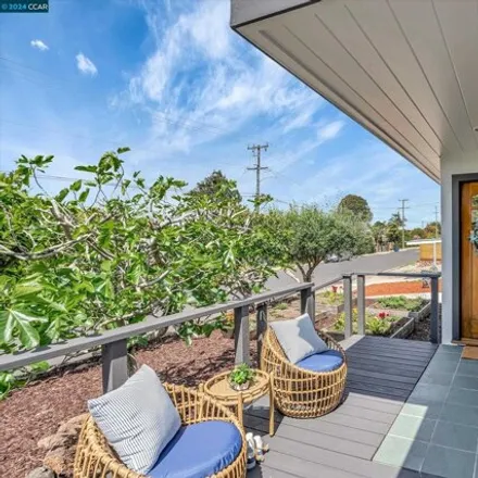 Image 4 - 1879 Tulare Avenue, East Richmond Heights, Contra Costa County, CA 94805, USA - House for sale