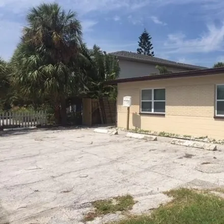 Rent this 1 bed house on 633 73rd Avenue in Saint Pete Beach, Pinellas County