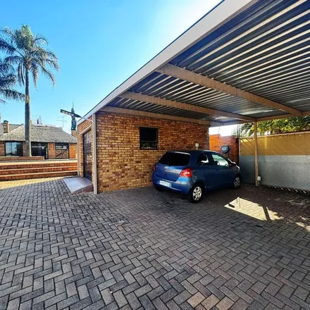 Image 1 - 3rd Avenue, Woodmere, Gauteng, 1406, South Africa - Apartment for rent
