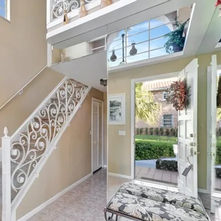 Image 6 - Legendary Circle, Palm Beach Gardens, FL 33318, USA - Townhouse for sale