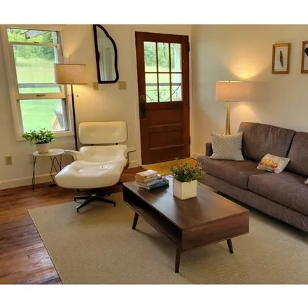 Rent this 1 bed townhouse on Asheville