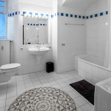Rent this 5 bed apartment on Sunpoint in Reichenbachstraße 5, 80469 Munich