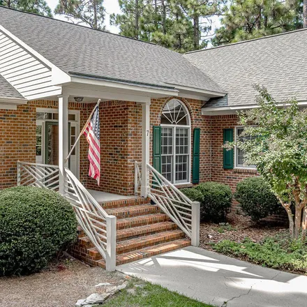 Image 2 - 7 Grayson Lane, Pinehurst, NC 28374, USA - House for sale