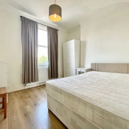 Rent this 1 bed apartment on 17 Great Western Road in London, W9 3NN