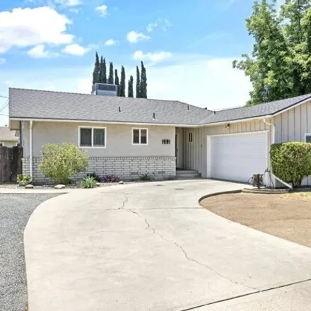 Buy this 3 bed house on 1647 West Belleview Avenue in Porterville, CA 93257