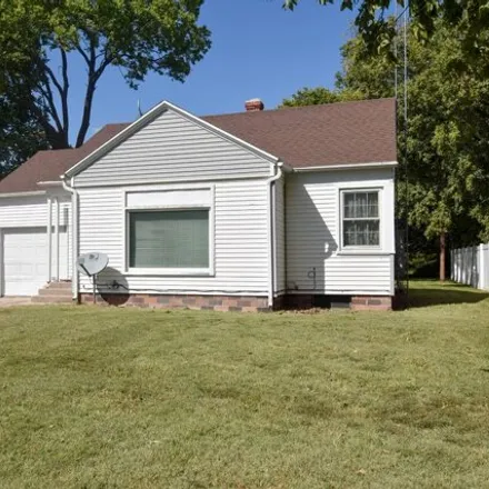Buy this 4 bed house on 531 North Street in Cambridge, NE 69022