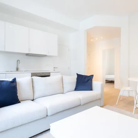 Rent this 2 bed apartment on Rue de Soignies - Zinnikstraat 34 in 1000 Brussels, Belgium