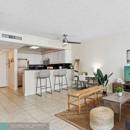 Rent this studio condo on 302 Magnolia Terrace in Beverly Beach, Hollywood