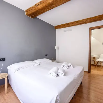 Rent this 2 bed apartment on Via Nazario Sauro 44 in 41121 Modena MO, Italy