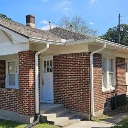 Buy this 1 bed house on 1066 West Fugate Street in Houston, TX 77009