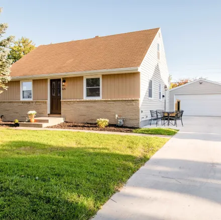 Buy this 4 bed house on 1651 Fiesta Lane in Green Bay, WI 54302