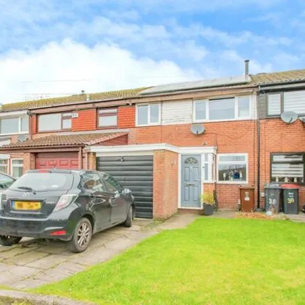 Buy this 3 bed duplex on Mount Pleasant Walk in Radcliffe, M26 4EJ