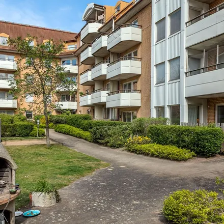 Rent this 3 bed apartment on Högamöllegatan in 212 19 Malmo, Sweden