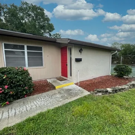 Rent this 2 bed condo on 2025 Sylvester Road in Lakeland, FL 33803