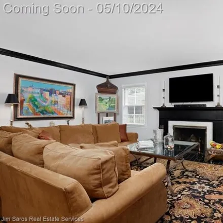 Image 3 - 980 South Oxford Road, Grosse Pointe Woods, MI 48236, USA - House for sale