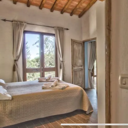 Rent this 3 bed house on 53011 Castellina in Chianti SI
