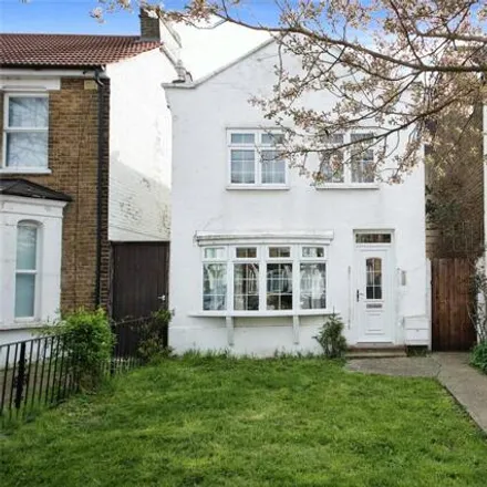 Buy this 2 bed house on Mandeville Road in Freezywater, London