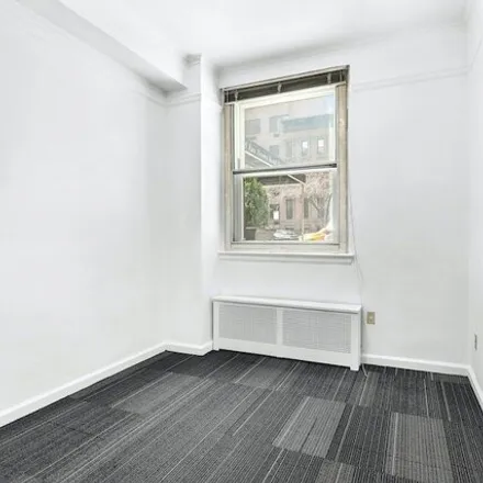Image 7 - 215 East 72nd Street, New York, NY 10021, USA - Townhouse for sale