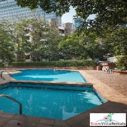 Image 2 - Vanit Building, Phetchaburi Road, Ratchathewi District, Bangkok 10400, Thailand - Apartment for rent