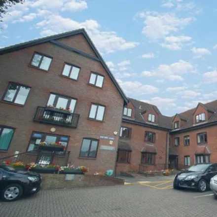 Rent this 1 bed room on Ardleigh Court in Chelmsford Road, Brentwood