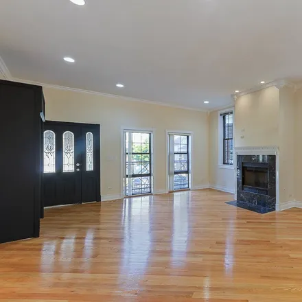 Image 5 - 3910-3914 North Bernard Street, Chicago, IL 60625, USA - House for sale