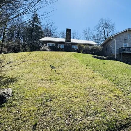 Image 1 - 1018 West Summer Street, Highland Hills, Greeneville, TN 37743, USA - Apartment for sale