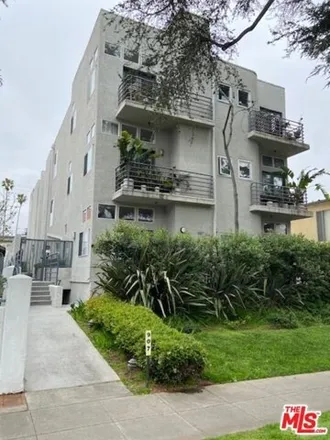 Rent this 2 bed condo on 915 Lincoln Court in Santa Monica, CA 90403