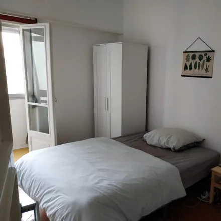 Rent this 3 bed room on Sítio do Barcal in Águia, Rua Cecilía Meireles