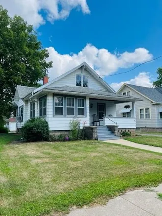 Buy this 2 bed house on 1725 West 3rd Street in Dixon, IL 61021