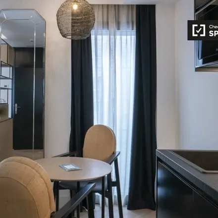 Image 3 - Monochrome Hub Vlc., Carrer de Blanes, 46001 Valencia, Spain - Apartment for rent