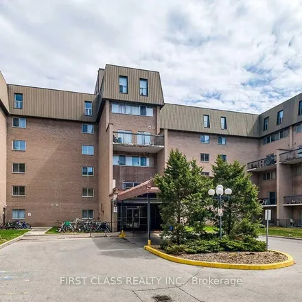 Rent this 2 bed apartment on Woodfinch Mews Condominiums in 165 Cherokee Boulevard, Toronto