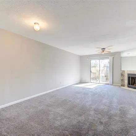 Image 3 - 8671 Windsor Village Drive, Houston, TX 77071, USA - Townhouse for rent