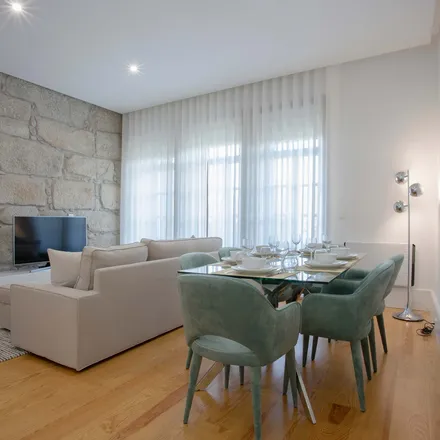 Rent this 2 bed apartment on Rua do Almada 504 in 4000-407 Porto, Portugal