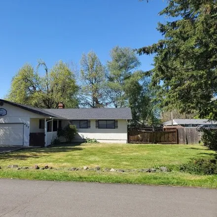 Buy this 3 bed house on 223 Eddy Street in Sutherlin, Douglas County
