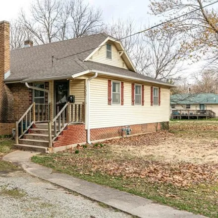 Buy this 3 bed house on 665 Grand Street in Lamar, MO 64759
