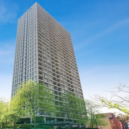 Rent this 2 bed condo on Lincoln Park Tower in 1960 North Lincoln Park West, Chicago