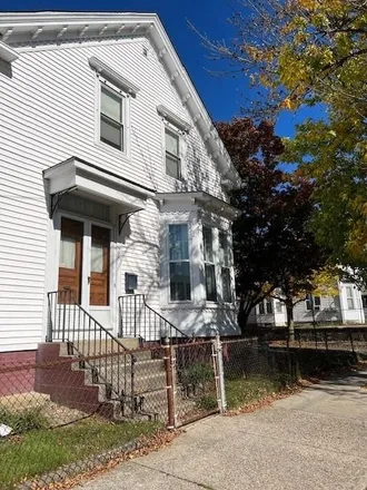 Rent this 3 bed apartment on 587 Plainfield Street in Olneyville, Providence
