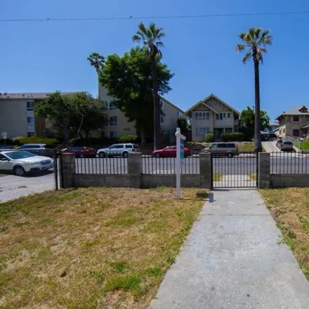 Image 4 - 1940 S La Salle Ave, Los Angeles, California, 90018 - House for sale