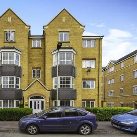 Buy this 2 bed apartment on Henley Road in Bedford, MK40 4FX
