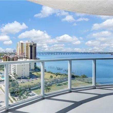Image 8 - 3000 Oasis Grand Boulevard, Fort Myers, FL 33916, USA - Condo for sale