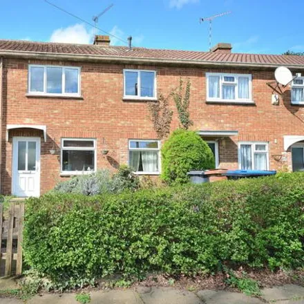 Buy this 3 bed townhouse on Queensland Gardens in West Northamptonshire, NN2 7BG