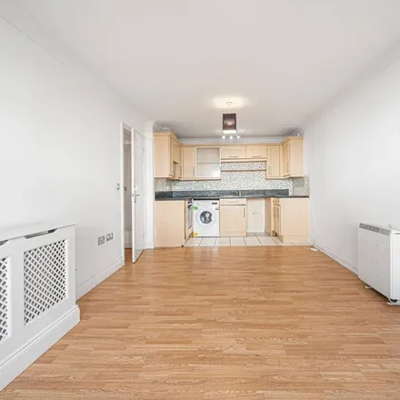 Rent this 2 bed apartment on Tudor Primary School in Queen's Road, London