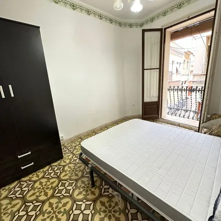 Rent this 4 bed apartment on Nelu in Carrer de les Galanes, 43201 Reus