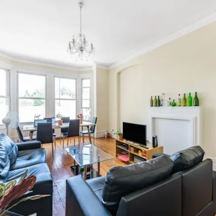 Image 4 - Finchley Road, London, NW3 7BG, United Kingdom - Apartment for rent