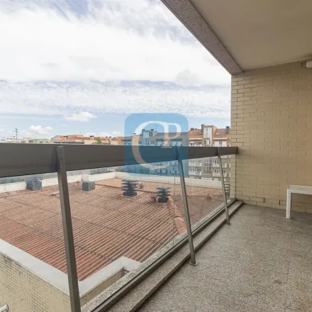 Rent this 1 bed apartment on Avenida da República in 4450-240 Matosinhos, Portugal