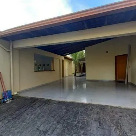 Buy this 2 bed house on Rua Nordau Gonçalves de Melo in Segismundo Pereira, Uberlândia - MG