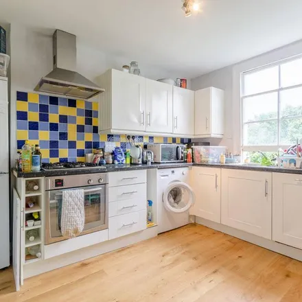 Rent this 3 bed apartment on 30 Elmore Street in London, N1 3FN