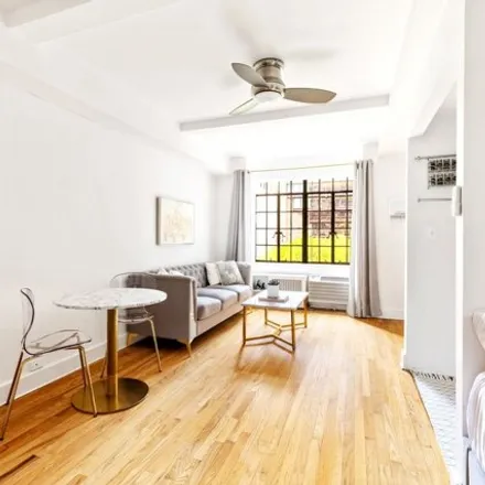 Rent this studio house on Prospect Tower in 45 Tudor City Place, New York