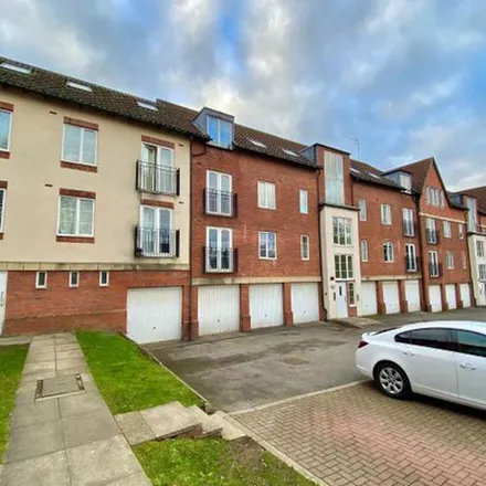 Rent this 2 bed apartment on Shelley House in Monument Close, York